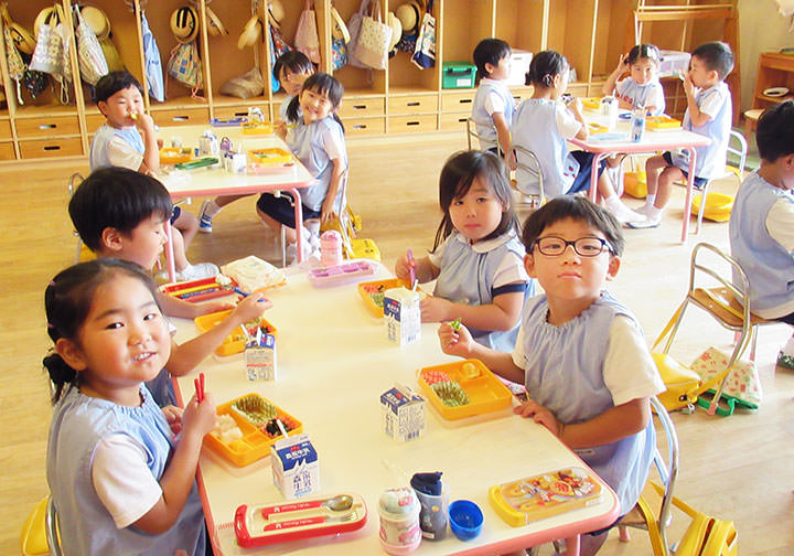給食